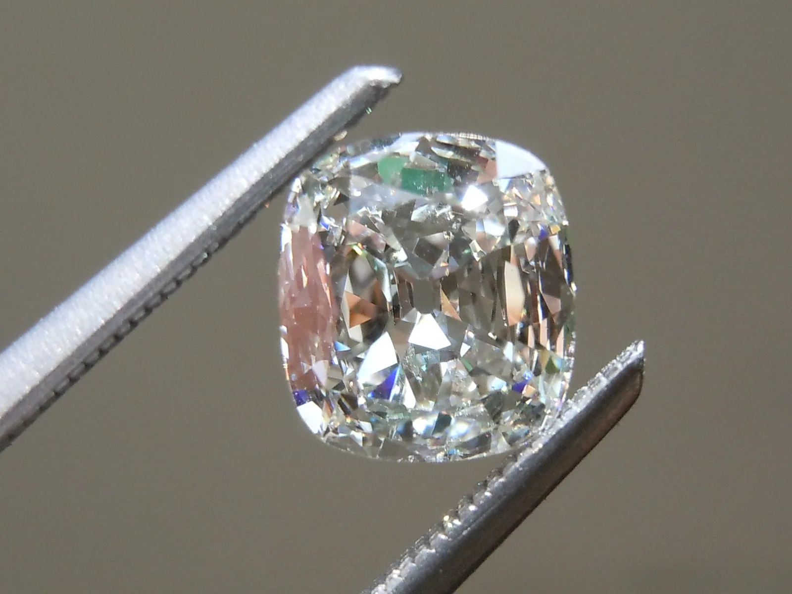 0.90ct I SI2 Cushion Cut Diamond R10078
