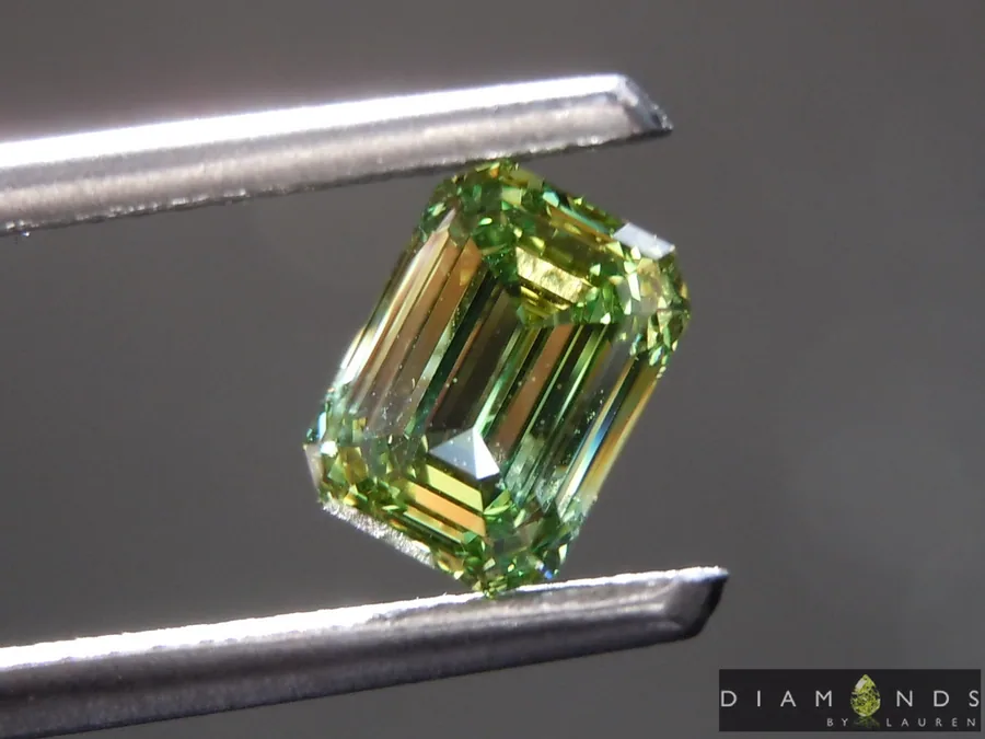 1.02ct Green VS2 Emerald Cut Lab Grown Diamonds R10274