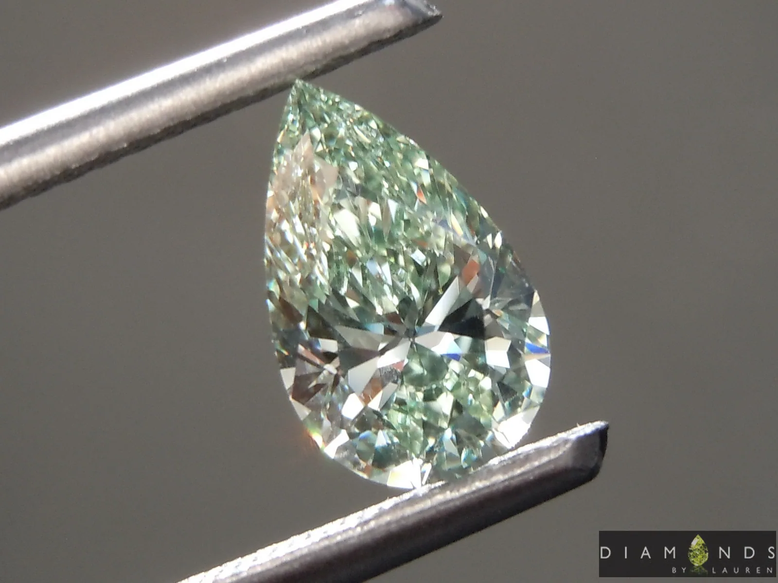 1.00ct Green VS1 Pear Shape Lab Grown Diamond R10275