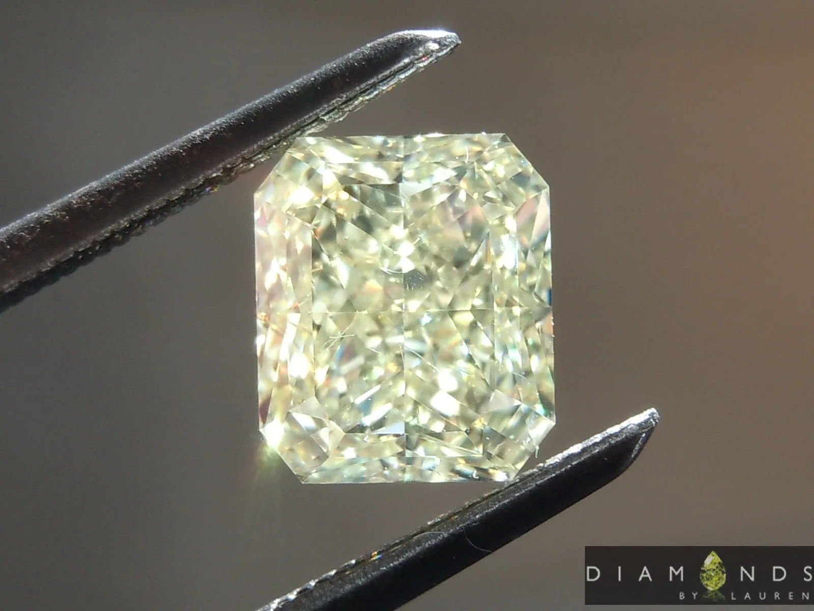 1.35ct Y-Z VS1 Radiant Cut Diamond R10346