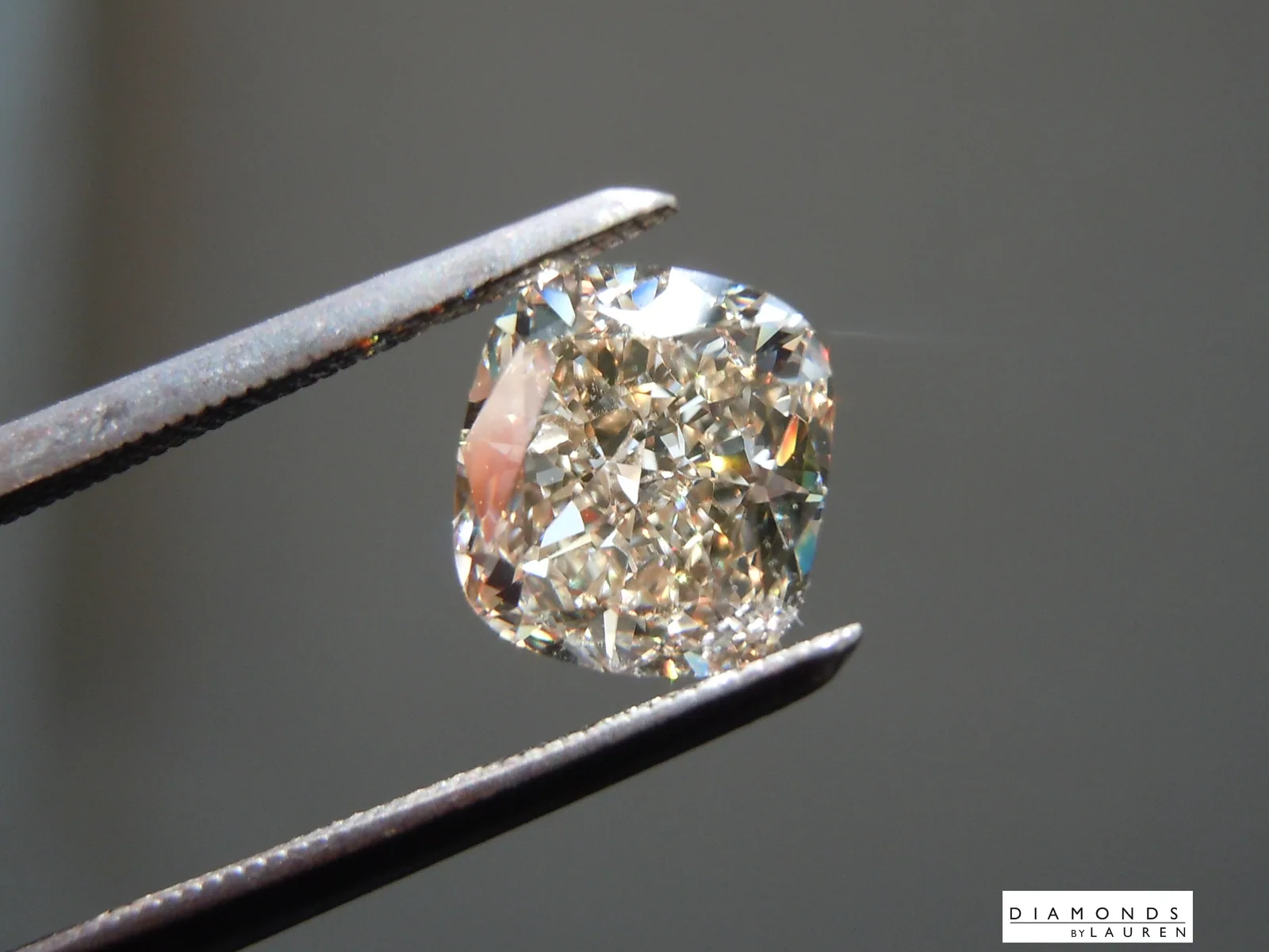 1.60ct Y-Z (Brown) VS2 Cushion Cut Diamond R10680