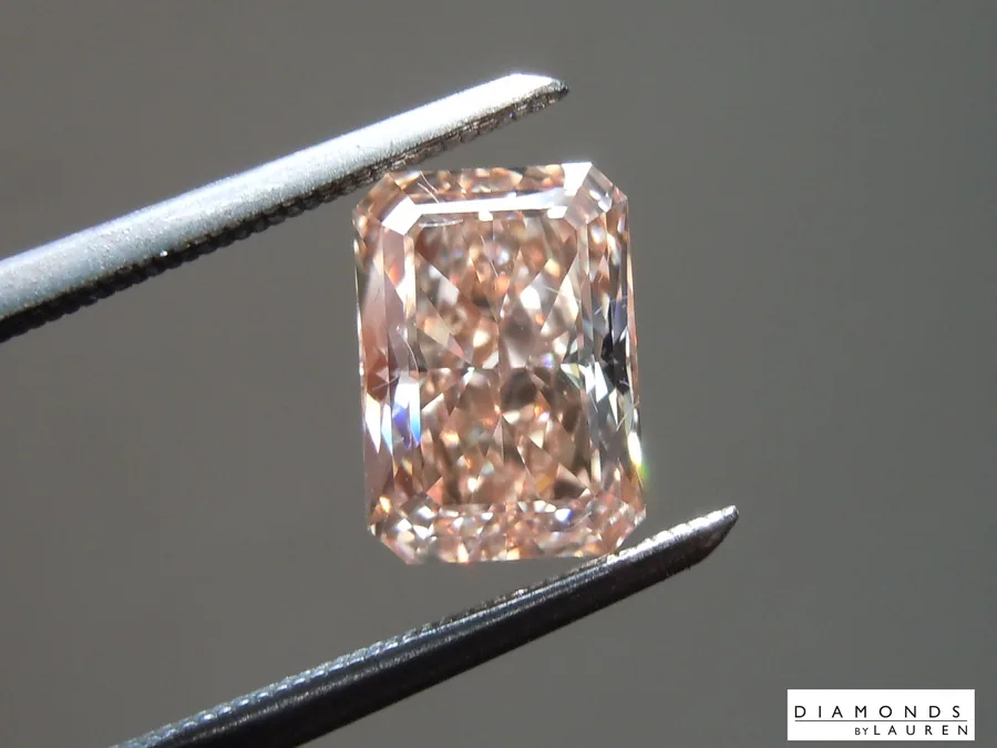 2.01ct Pink VVS2 Radiant Cut Diamond R10691