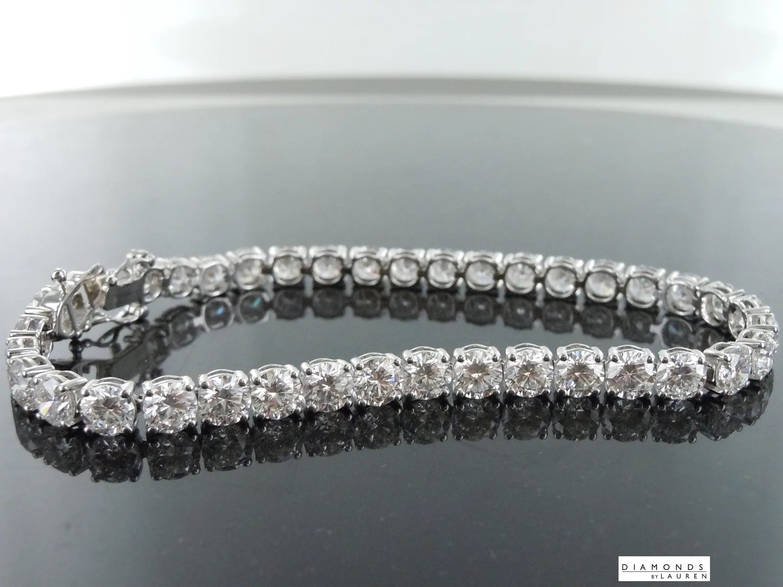 15.06ct D-E VS Round Brilliant Lab Grown Diamond Bracelet R10921