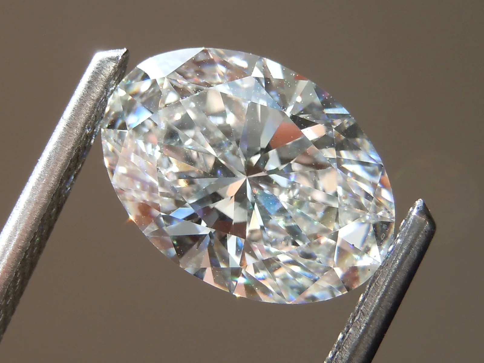 3.05ct E VS1 Oval Shape Lab Grown Diamond R10998