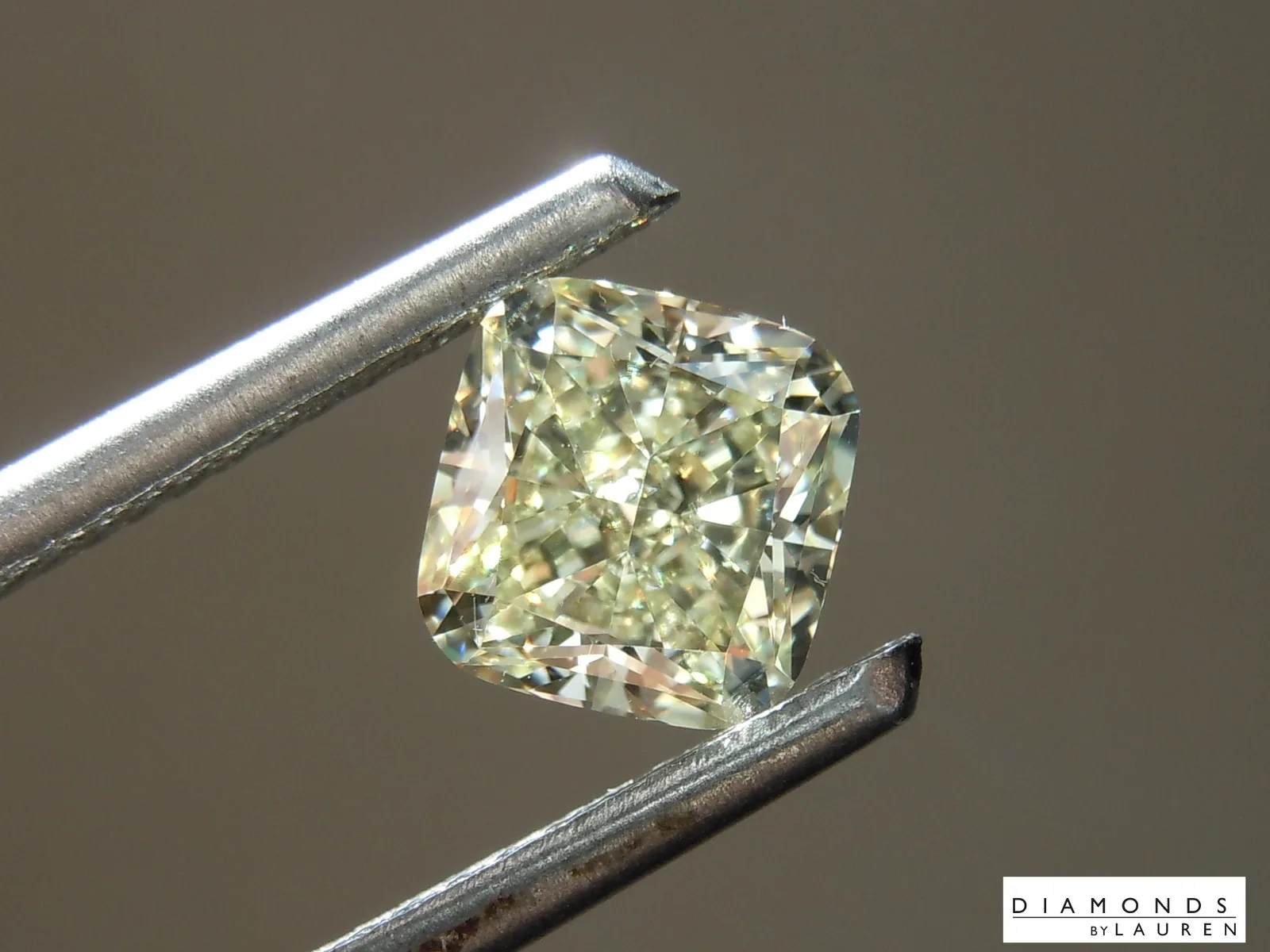 1.23ct Yellow VVS2 Cushion Cut Diamond R11000