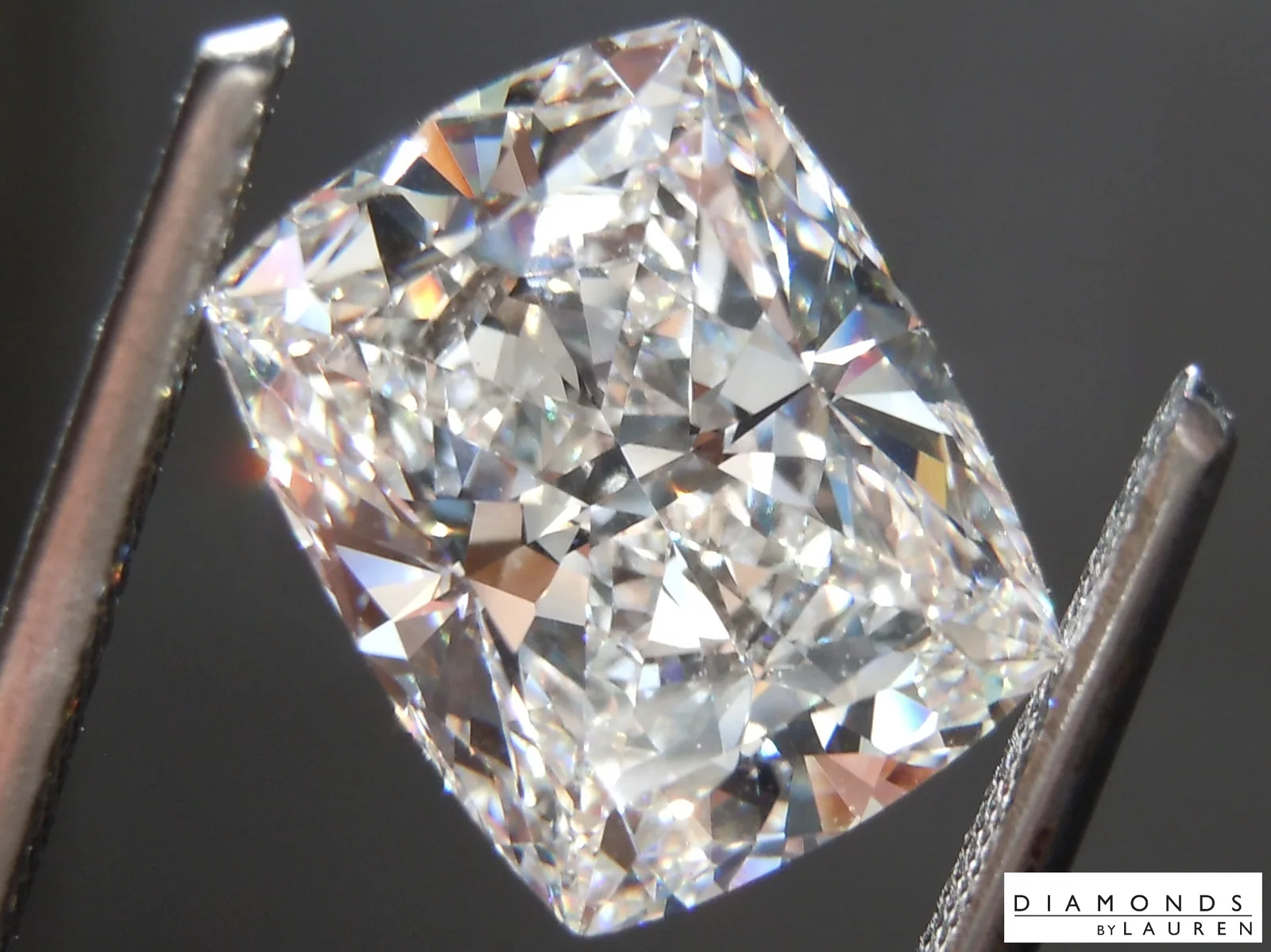 5.27ct E VS1 Cushion Cut Lab Grown Diamond R11036