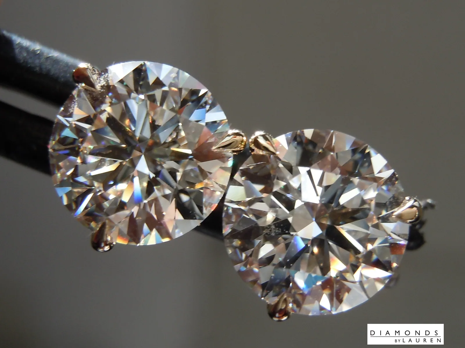 4.07ctw E VS1 Round Brilliant Lab Grown Diamond Earrings R11073