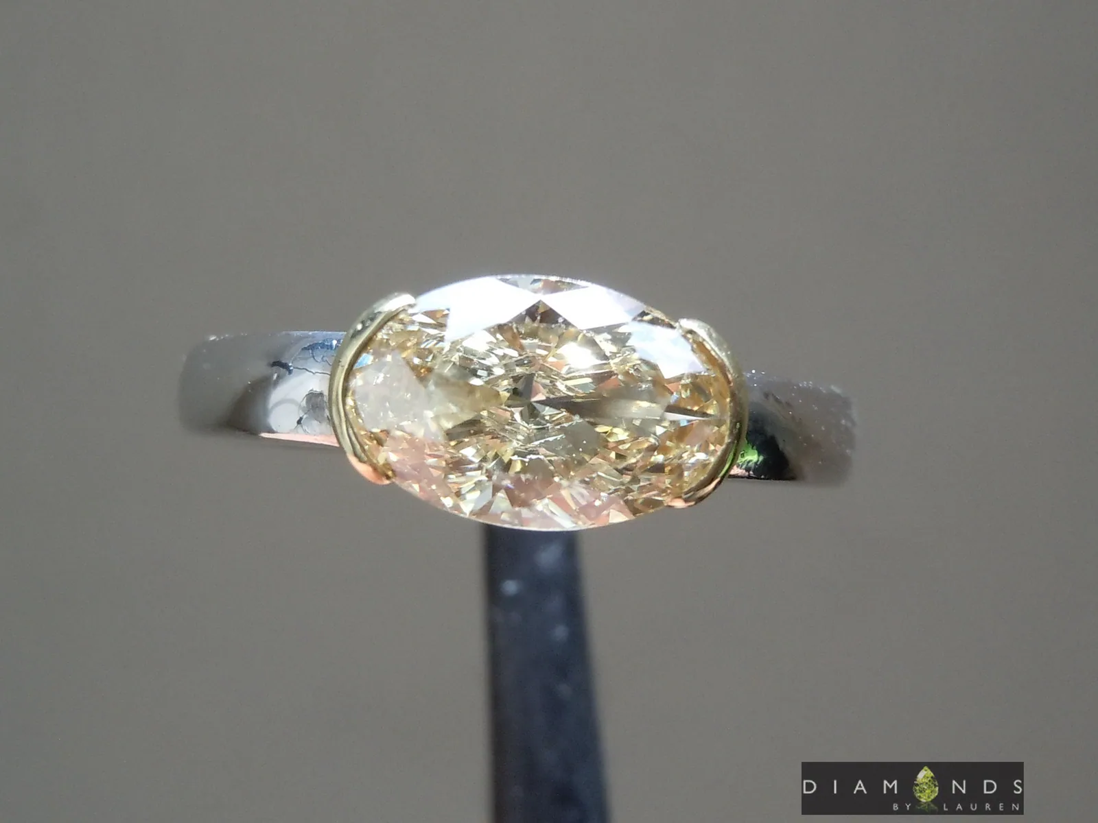 1.03ct Yellow SI1 Oval Diamond Ring R3308