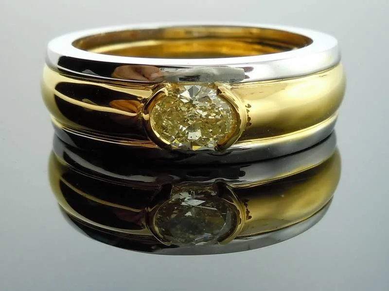 1.14ct Y-Z VS2 Oval Diamond Ring R3991