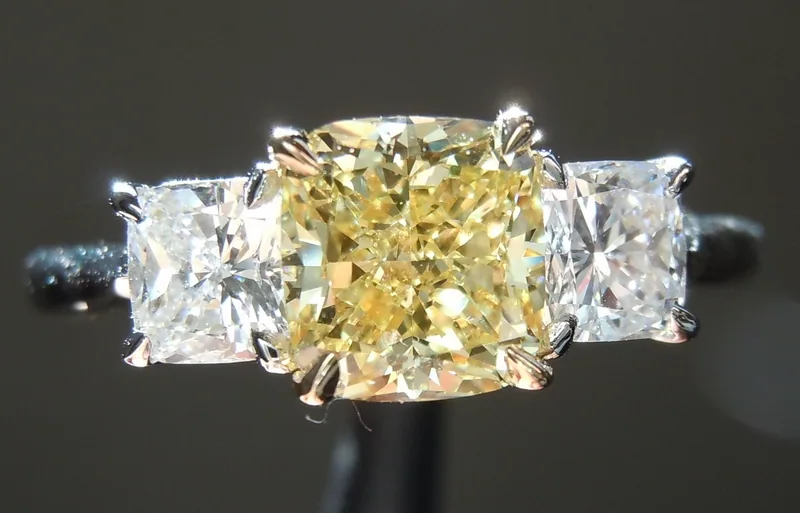 1.26ct Yellow VS2 Cushion Cut Diamond Ring R6222