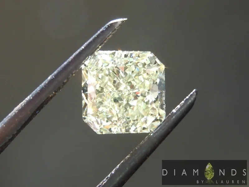 1.01ct Fancy Light Yellow SI1 Radiant Cut Diamond R6642