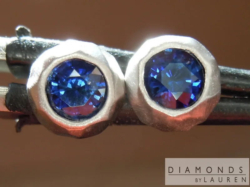 0.69ctw Blue Round Brilliant Sapphire Earrings R7314