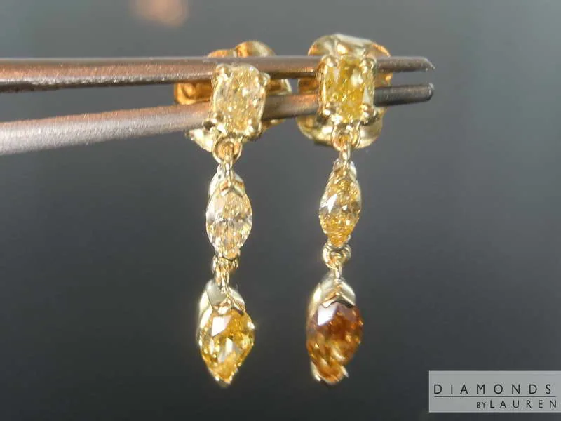 0.73ctw Yellow Diamond Dangle Earrings R8433