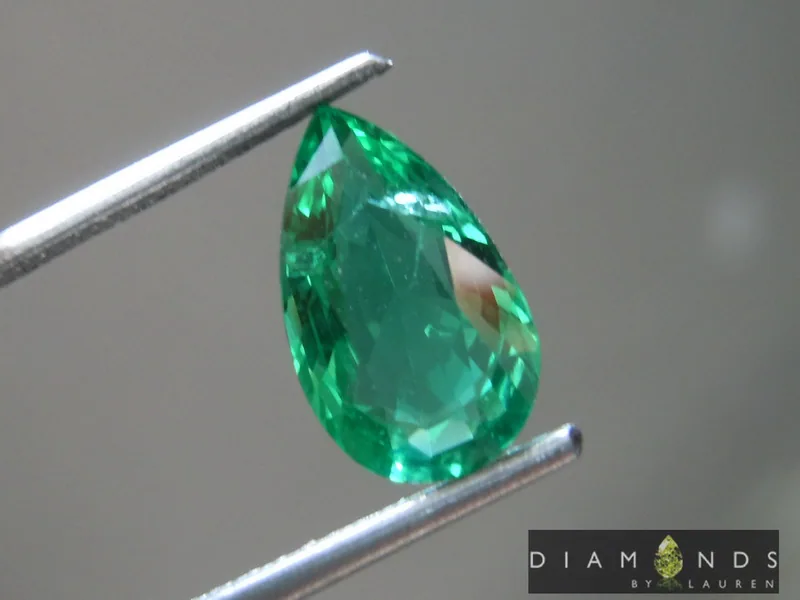 1.40ct Pear Shape Emerald R8750