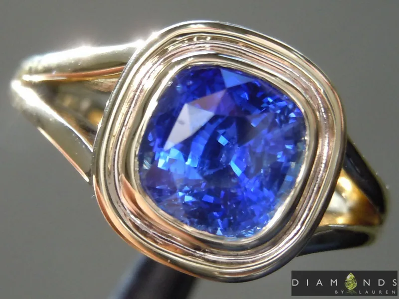 1.86ct Blue Cushion Cut Sapphire Ring R9202
