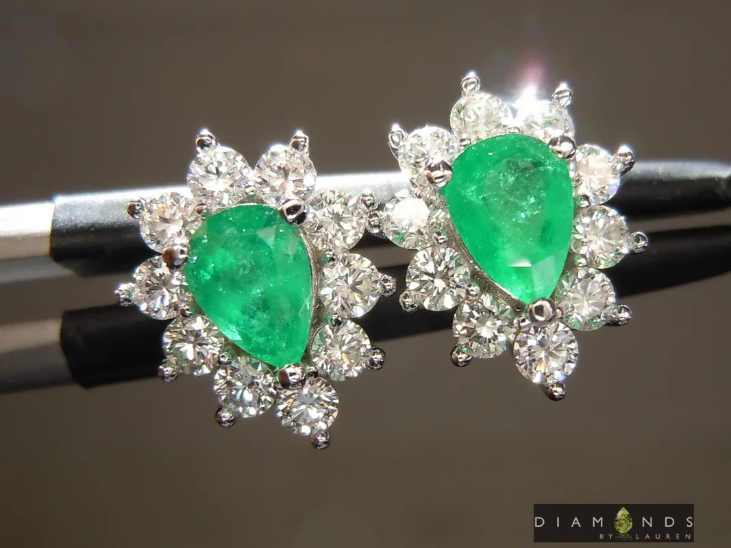 0.58cts Green Pear Shape Emerald Earrings R9613