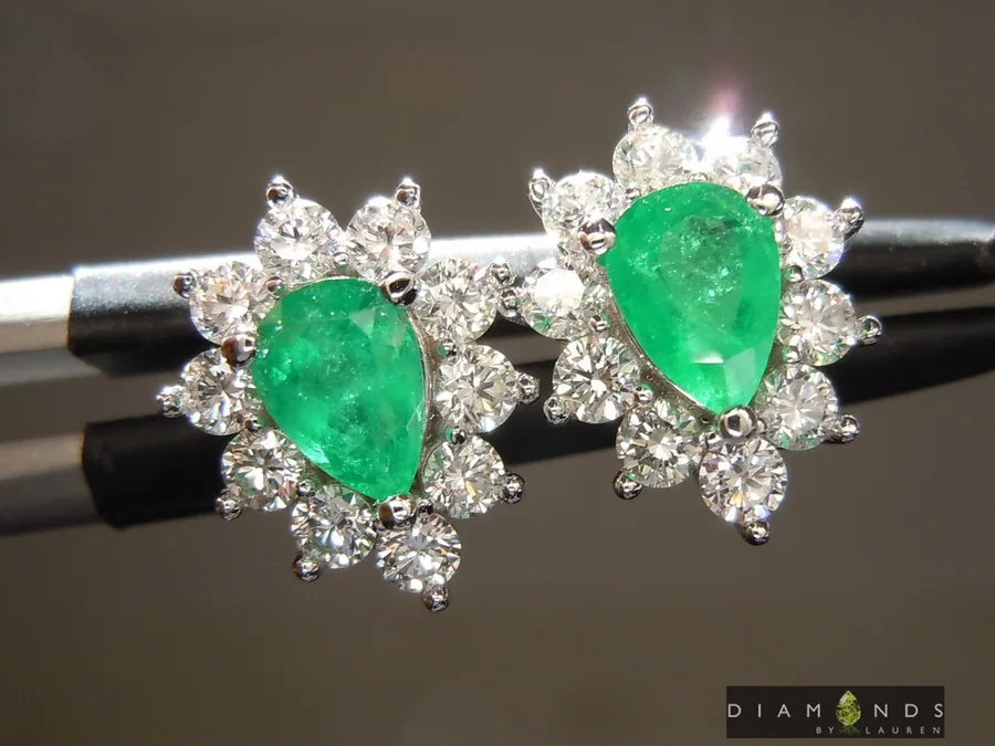 0.58cts Green Pear Shape Emerald Earrings R9613