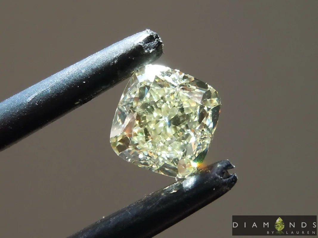 1.09ct Y-Z VS1 Cushion Cut Diamond Ring R9755