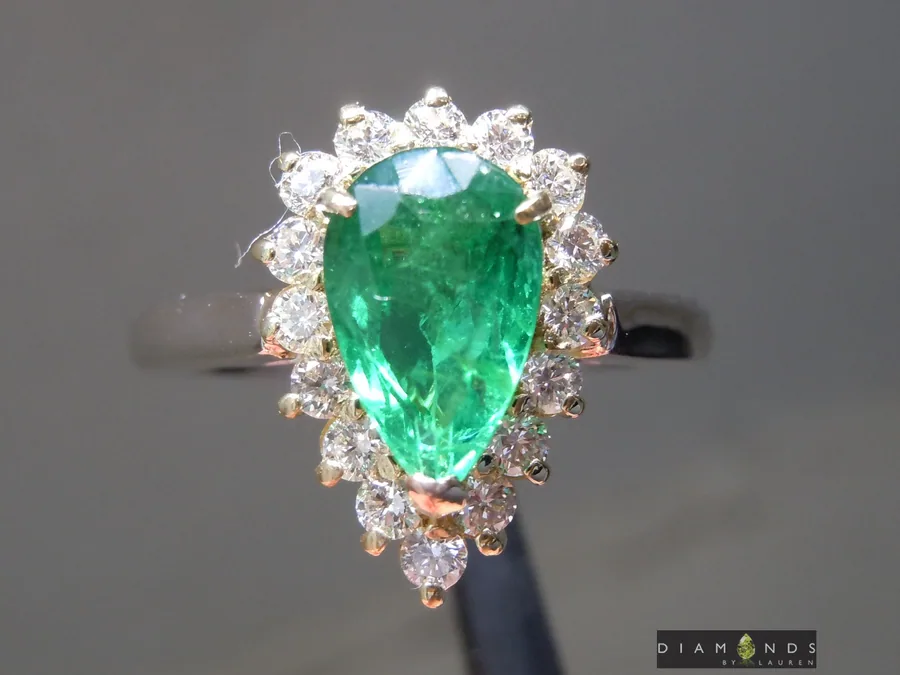 1.57ct Pear Shape Emerald Ring R9858